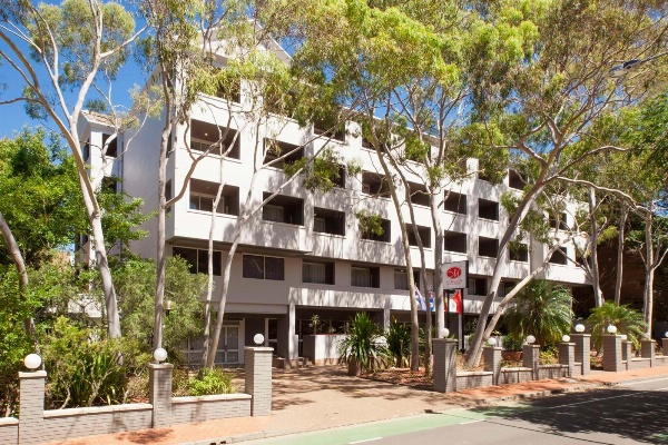 Metro Aspire Hotel Sydney image 1