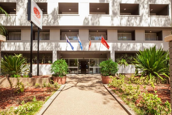 Metro Aspire Hotel Sydney image 2